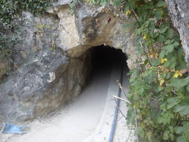 Entrada a la cueva del Agua 2